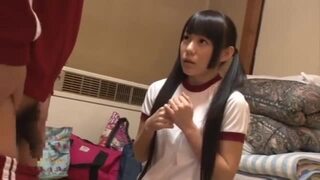ロリ系のツインテ美少女が体操着姿で恥じらいながらチンポ奉仕開始