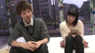 お金の誘惑に負けて友人と一線を越えてガチパコ開始しちゃう素人の真面目娘